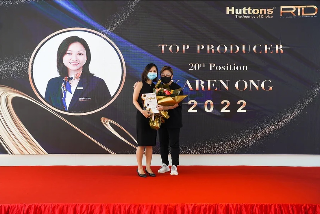 Karen-Ong-Huttons-Award-1